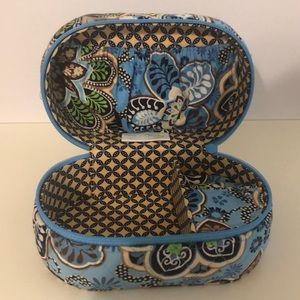 Jewelry travel organizer. In excellent condition.